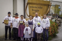 2021-11-13-13-17-19-weggis-sennengesellschaft-umzug
