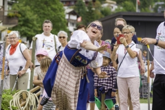 2022-08-14-14-48-24-weggis-sennengesellschaft-laurentiusfeier